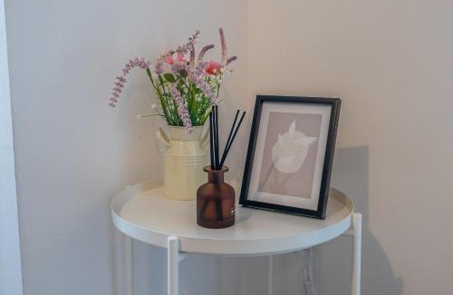 Wellington Apartment | Premier Town Centre Serviced Accommodation for Families & Pets