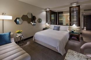 Burswood Hotel | Indulge at Crown Towers Perth: Oceanfront Relaxation Awaits