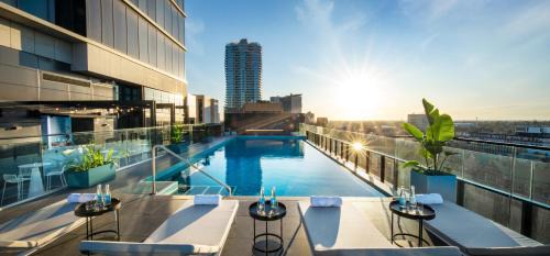 Adelaide Central Business District Hotel | Stay at Crowne Plaza Adelaide: Premier Oceanfront Retreat
