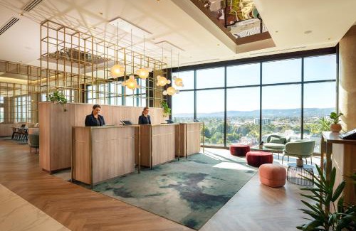 Adelaide Central Business District Hotel | Stay at Crowne Plaza Adelaide: Premier Oceanfront Retreat