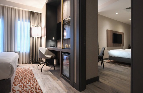 Yenimahalle Hotel | Experience Crowne Plaza Ankara: 5-Star Comfort Awaits