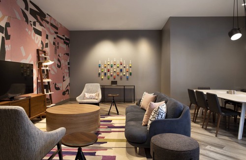 Dunwoody Hotel | Unwind at Crowne Plaza Atlanta Perimeter - Rated 8.8/10