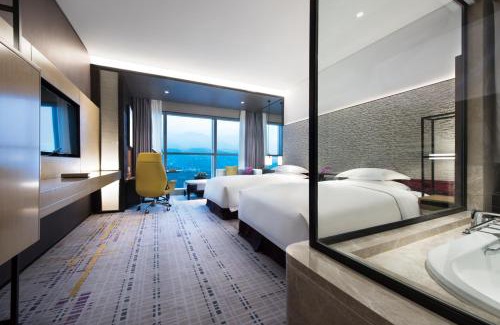 Jintai District Hotel | Crowne Plaza Baoji City Center by IHG