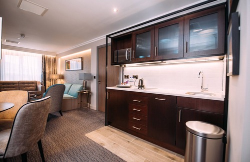 Belfast Hotel | Experience Comfort at Crowne Plaza Belfast, 4-Star Hotel