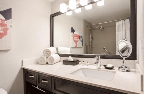 Costa Mesa Hotel | Relax at Crowne Plaza Costa Mesa: Oceanfront & Pool Access