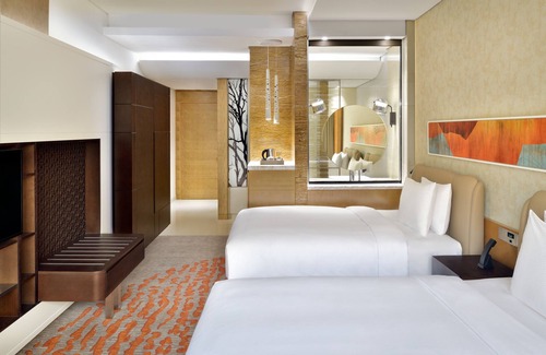 Dubai Marina Hotel | Discover Crowne Plaza Dubai Marina: 5-Star Luxury Awaits