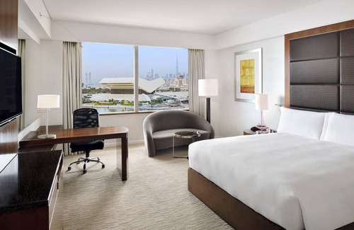 Dubai Festival City Hotel | Indulge at Crowne Plaza Festival City, an IHG Hotel