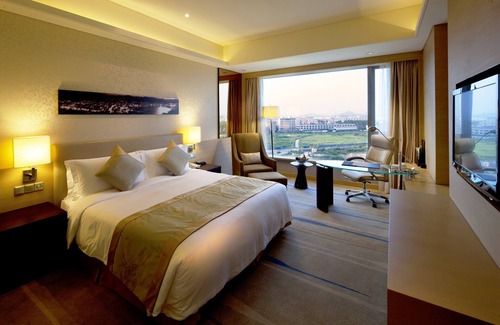 Huadu Hotel | Discover Crowne Plaza Guangzhou Huadu: 4-Star Comfort & More