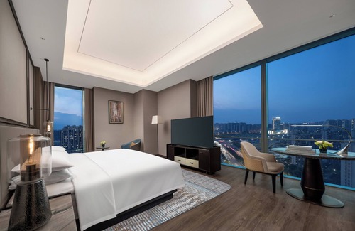Yuhang District Hotel | Relax at Crowne Plaza Hangzhou Linping with Family-Friendly Perks