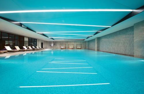Yuhang District Hotel | Discover Crowne Plaza Hangzhou Science City: Family-Friendly Escape