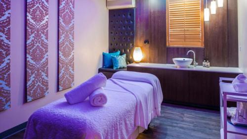 Windsor Resort | Discover Crowne Plaza Hawkesbury Valley: 4-Star Oceanfront Escape