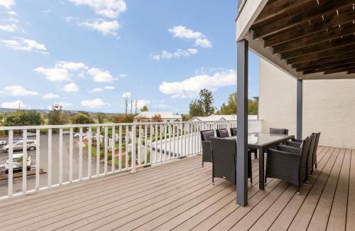 Windsor Resort | Discover Crowne Plaza Hawkesbury Valley: 4-Star Oceanfront Escape