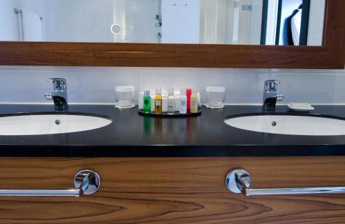 Toolo Hotel | Discover Crowne Plaza Helsinki - Hesperia: Pet-Friendly Retreat
