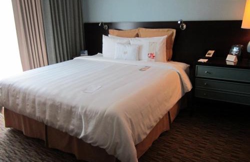 Glen Ellyn Hotel | Experience Comfort at Crowne Plaza Hotel Glen Ellyn/Lombard