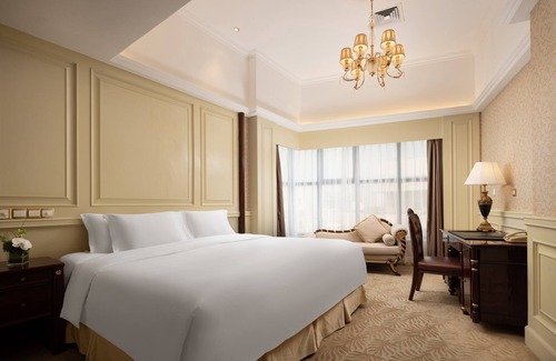 Dongmen Hotel | Discover Crowne Plaza Hotel & Suites Landmark Shenzhen