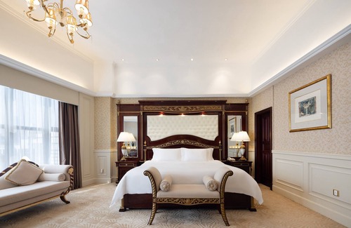 Dongmen Hotel | Discover Crowne Plaza Hotel & Suites Landmark Shenzhen