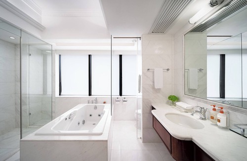 Dongmen Hotel | Discover Crowne Plaza Hotel & Suites Landmark Shenzhen