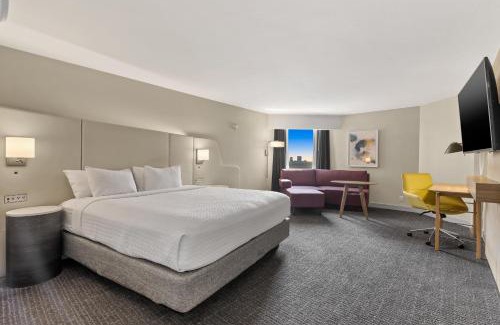 Greenway Plaza-Upper Kirby Hotel | Comfortable Stay at Crowne Plaza Houston Med Center