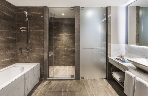 Bakırkoy Hotel | Discover Crowne Plaza Istanbul Florya: 5-Star Elegance Awaits