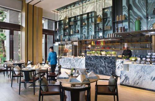 Jincheng Resort | Discover Crowne Plaza Kunming Ancient Dian Town, 5-Star Comfort