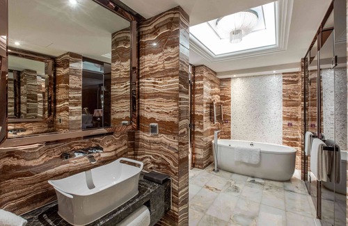 Chengguan Hotel | Elegant Crowne Plaza Lanzhou: Top-Rated Amenities Await