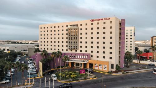 Apodaca Hotel | Elegant Crowne Plaza Monterrey Aeropuerto with Spa & Pool
