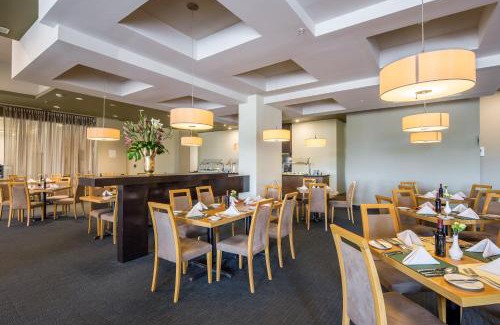 Apodaca Hotel | Elegant Crowne Plaza Monterrey Aeropuerto with Spa & Pool