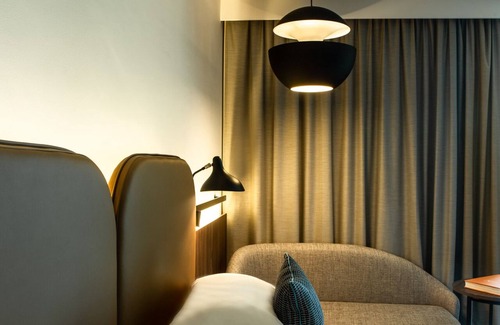 L'Arenas Hotel | Experience Crowne Plaza Nice Grand Arenas: 4-Star Comfort