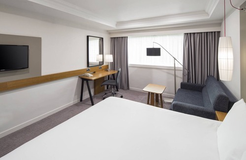 Nottingham City Centre Hotel | Relax at Crowne Plaza Nottingham: Pool, Spa & High Ratings