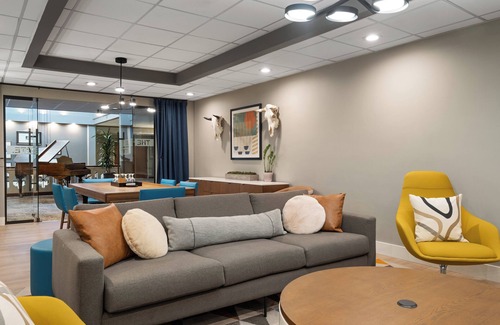 Chandler Hotel | Relax at Crowne Plaza Phoenix - Chandler Golf Resort