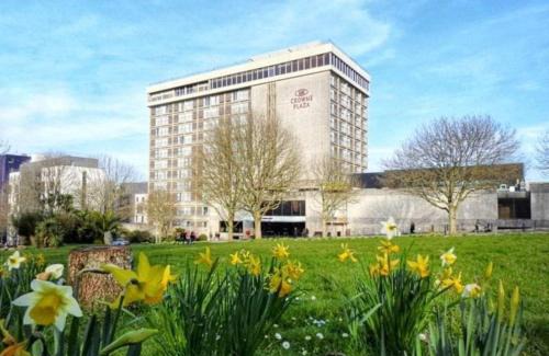 Barbican Hotel | Oceanfront Bliss at Crowne Plaza Plymouth, an IHG Hotel