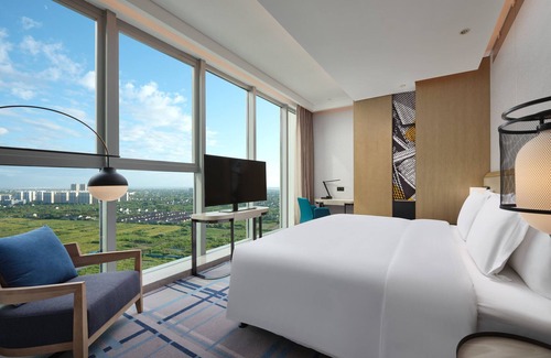 Nantong Hotel | Impressive Crowne Plaza Qidong: 4-Star Comfort Awaits