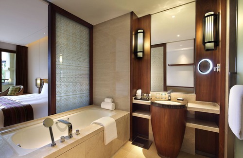 Jinghong Hotel | Explore Crowne Plaza Resort Xishuangbanna Parkview, IHG