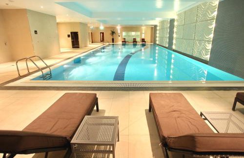 Winnersh Hotel | Inviting Crowne Plaza Reading East: Pool, Spa & Great Reviews