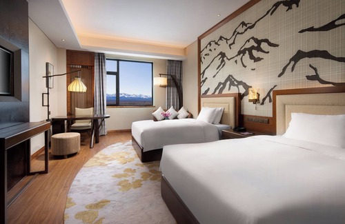 Changbai Mountain North Slope Hotel | Relax at Crowne Plaza Resort Changbaishan Hot Spring