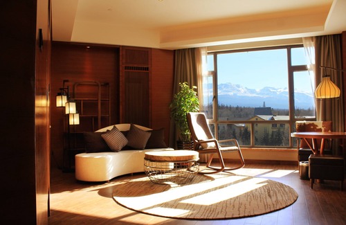 Changbai Mountain North Slope Hotel | Relax at Crowne Plaza Resort Changbaishan Hot Spring