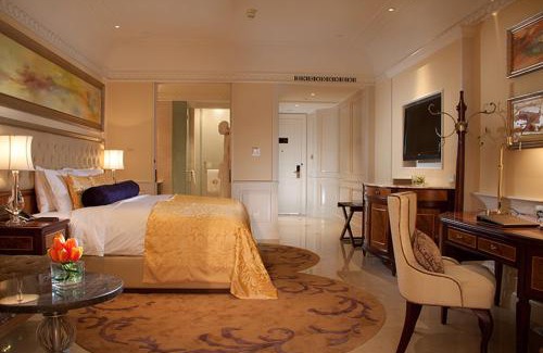 Tianya District Resort | Experience Relaxation at Crowne Plaza Resort Sanya Bay