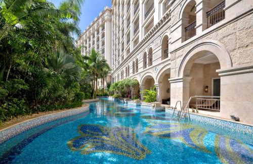 Tianya District Resort | Experience Relaxation at Crowne Plaza Resort Sanya Bay