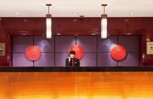 Pudong Hotel | Discover Crowne Plaza Shanghai Pudong: 5-Star Comfort & More
