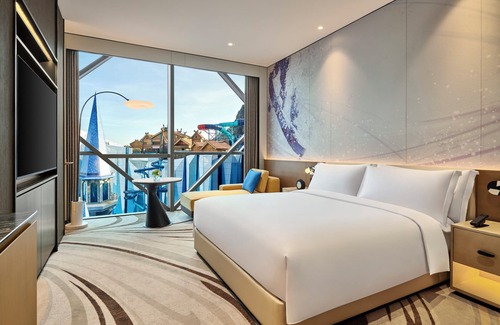 Downtown Shanghai Hotel | Crowne Plaza Shanghai Snow World by IHG