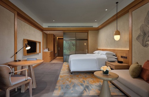 Shennongjia Hotel | Unforgettable Stay at Crowne Plaza Shennongjia, IHG Hotel