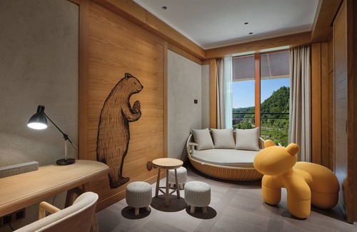 Shennongjia Hotel | Unforgettable Stay at Crowne Plaza Shennongjia, IHG Hotel