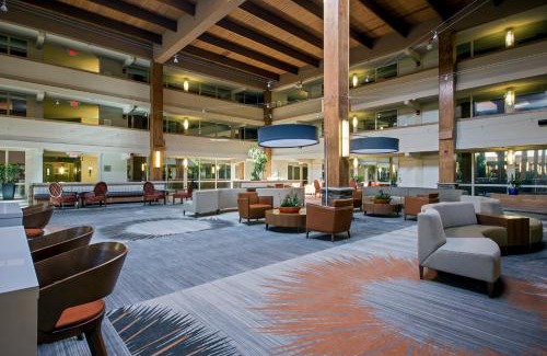 Montebello Hotel | Discover Crowne Plaza Suffern-Mahwah: Pet-Friendly Retreat