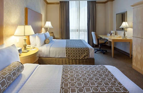 Torreon Hotel | Discover Crowne Plaza Torreon: Eco-Friendly 4-Star Retreat