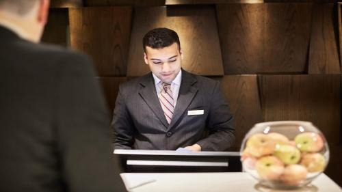 Weihai Hotel | Crowne Plaza Weihai Binhai by IHG