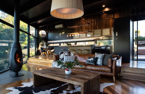 Hepburn Cottage | Discover Australia's No.1 Interior & Design Hotel Experience