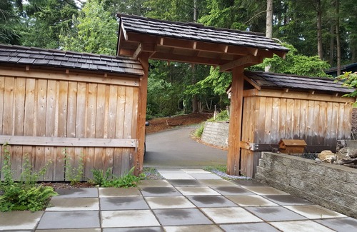 Clinton House | Crows Nest - Views of Puget Sound