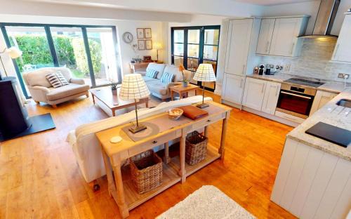 Croyde House | Oceanfront Bliss at Croyde SurfSup - 4-Star Retreat