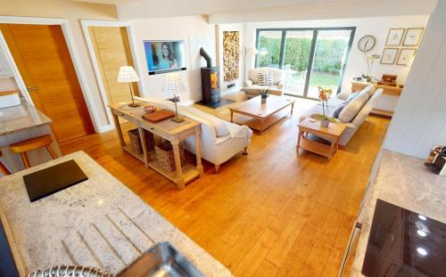 Croyde House | Oceanfront Bliss at Croyde SurfSup - 4-Star Retreat