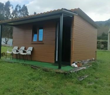 Cruces Hostel | Oceanfront Crucesinn Albergue: Family-Friendly Getaway